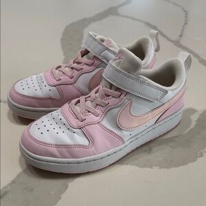 Nike Kids White and Pink Low-Top Sneakers